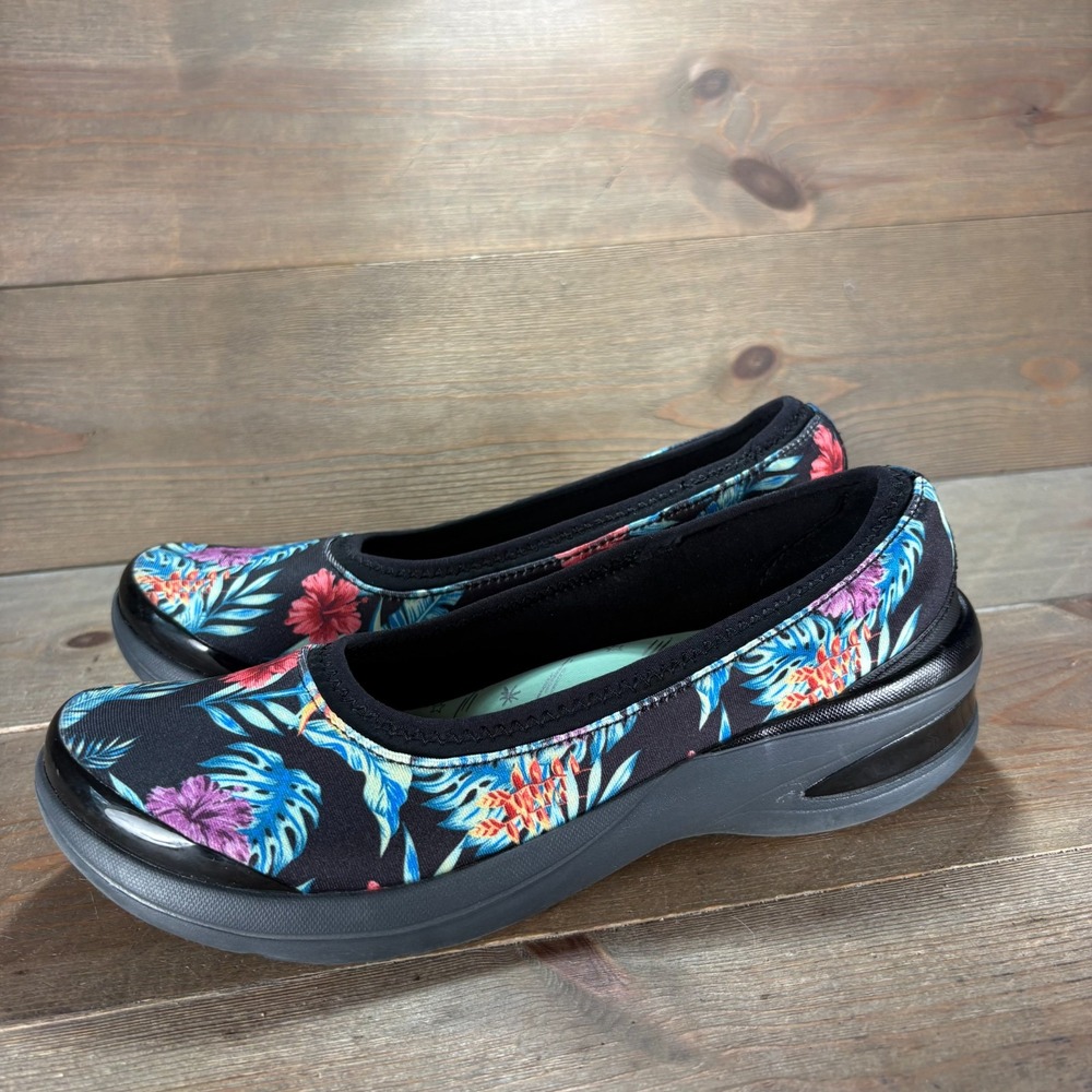Bzees Womens size 7.5 shoes Floral Fabric Slip On Wedge Comfort flats
